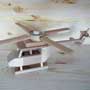 Hélicoptère en bois naturel